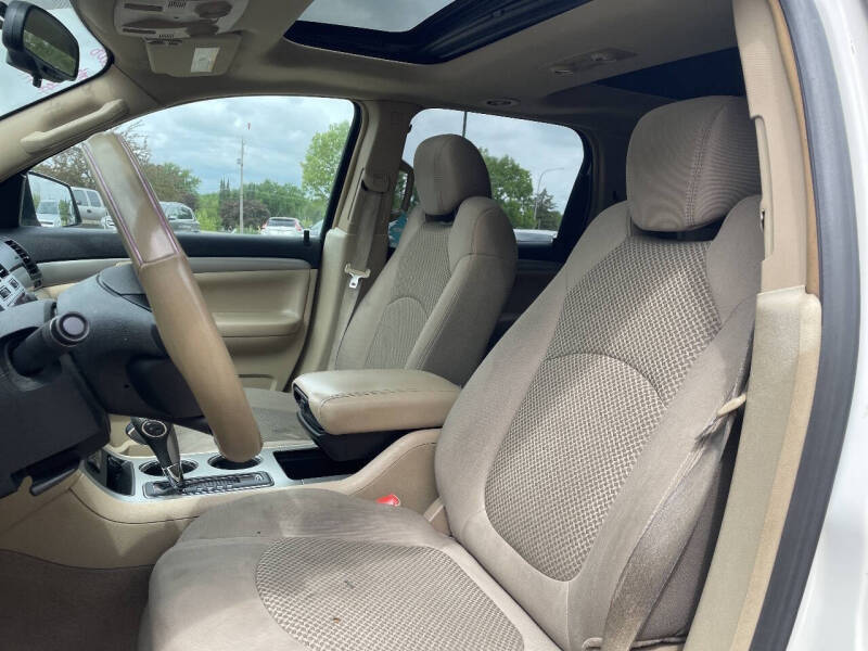 2008 Saturn Outlook XE