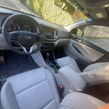 2016 Hyundai Tucson SE