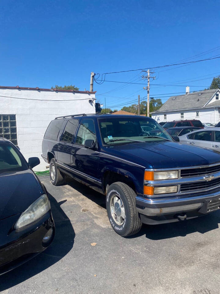 1998 Chevrolet Suburban for sale at Endless auto in Blue Island, IL