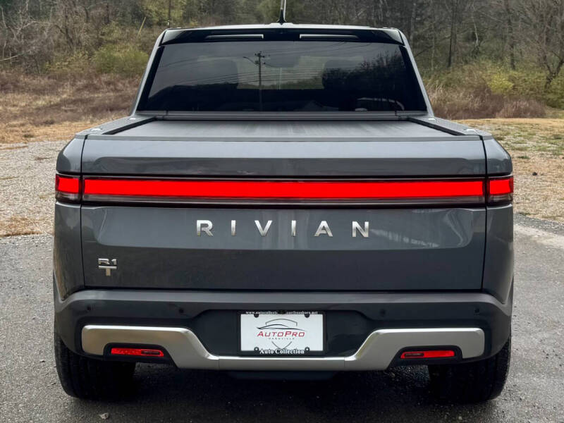2024 Rivian R1T Adventure