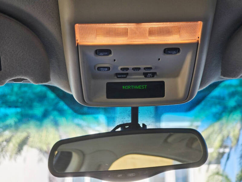 2003 Lincoln Town Car Cartier