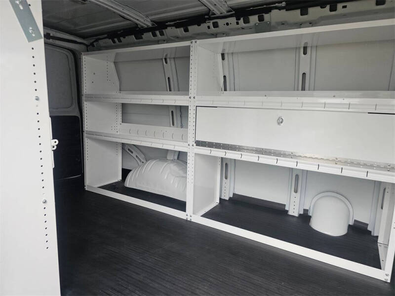 2025 Chevrolet Express 2500