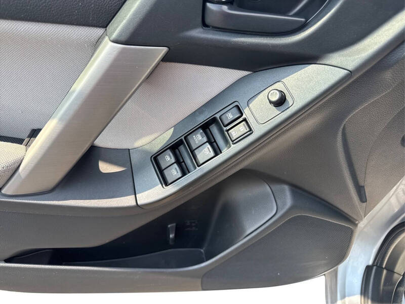 2014 Subaru Forester 2.5i