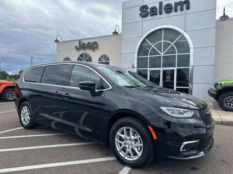 2026 Chrysler Pacifica Select