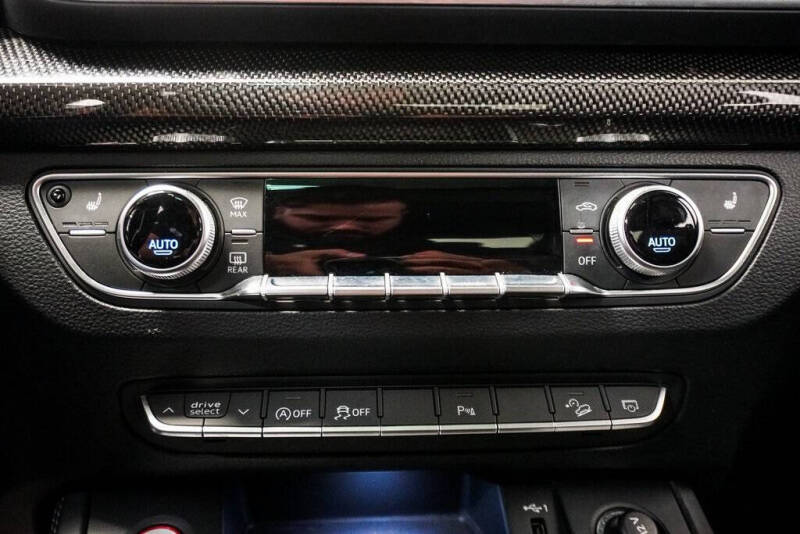 2022 Audi SQ5 Sportback 3.0T quattro Premium Plus