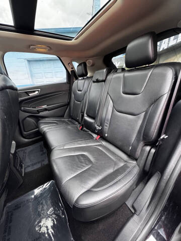 2020 Ford Edge Titanium