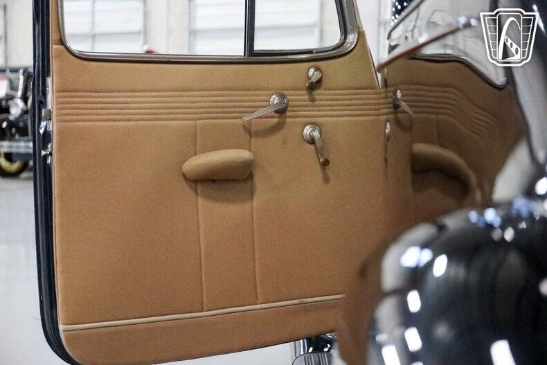 1938 Packard Super Eight