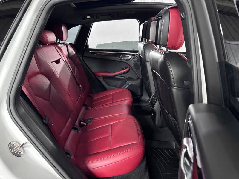 2018 Porsche Macan