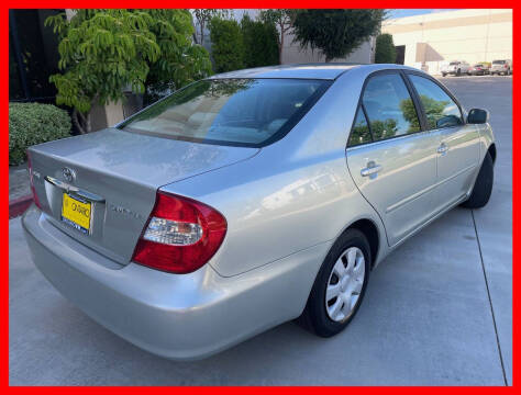 2004 Toyota Camry LE