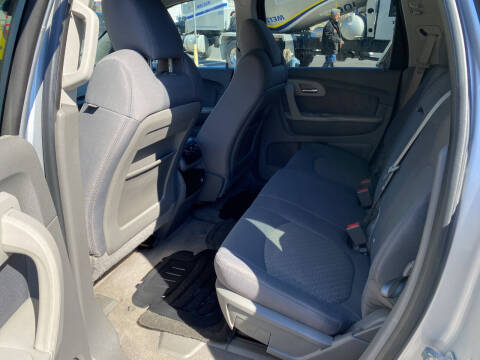 2011 Chevrolet Traverse LS