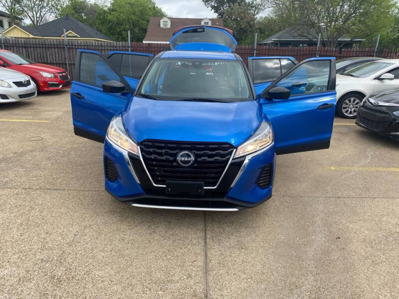 2022 Nissan Kicks S