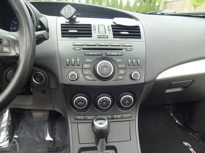 2013 Mazda MAZDA3 i Touring