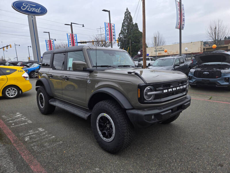 2026 Ford Bronco Outer Banks