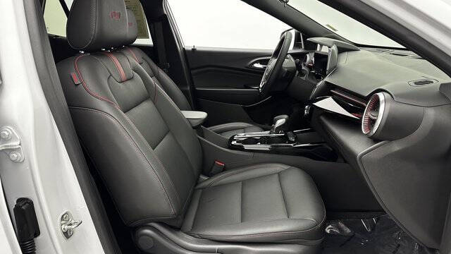 2025 Chevrolet Trax RS