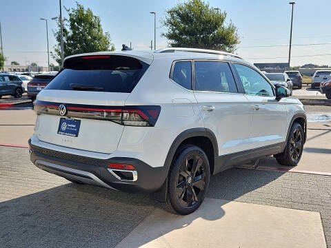 2025 Volkswagen Taos SE