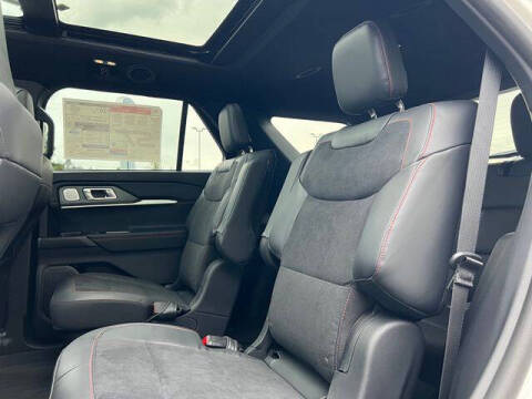 2025 Ford Explorer ST