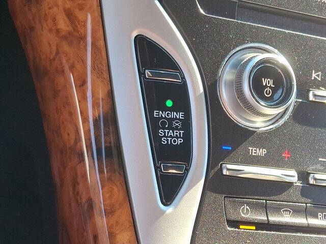 2019 Lincoln Nautilus Select