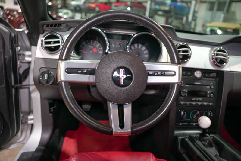 2005 Ford Mustang GT Premium