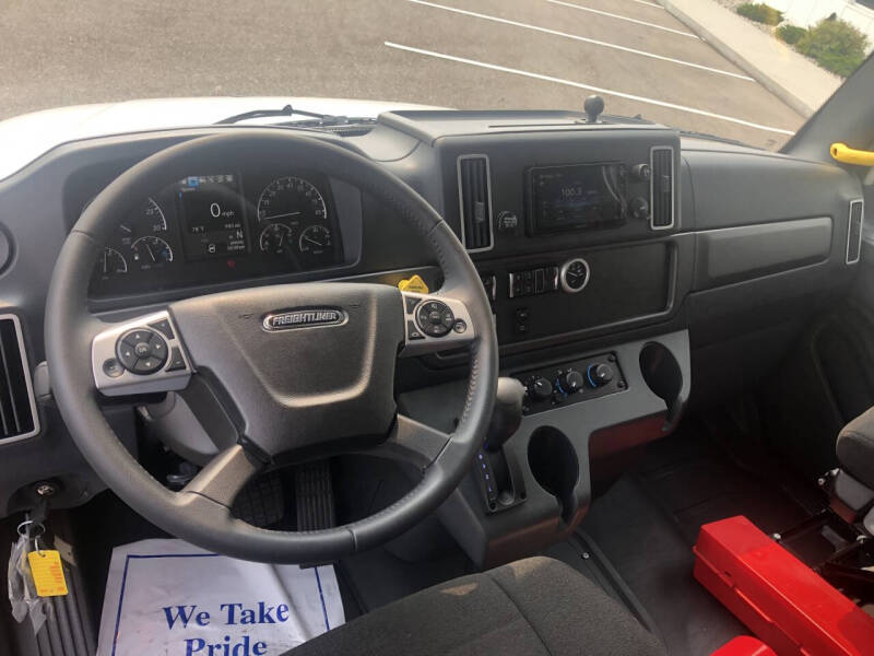 2026 Freightliner M2 106