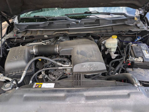 2016 RAM 1500 SLT