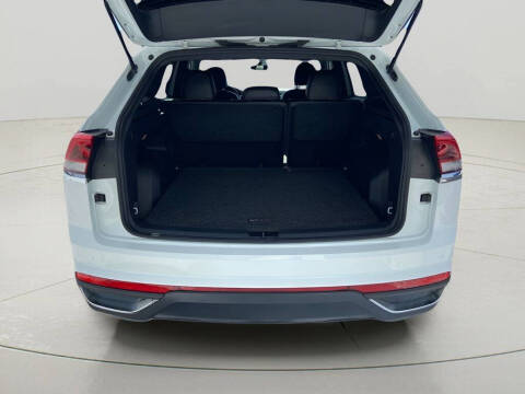 2022 Volkswagen Atlas Cross Sport SE 4Motion