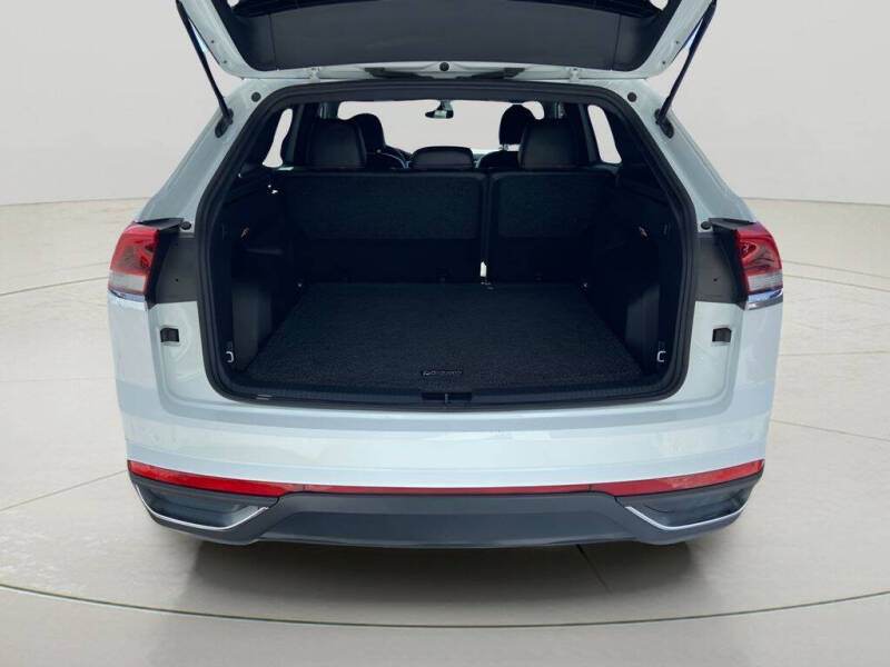 2022 Volkswagen Atlas Cross Sport SE 4Motion