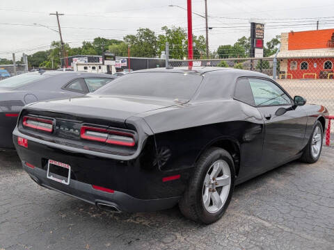 2015 Dodge Challenger SXT