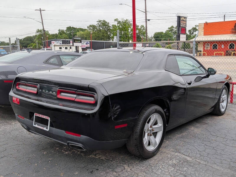 2015 Dodge Challenger SXT