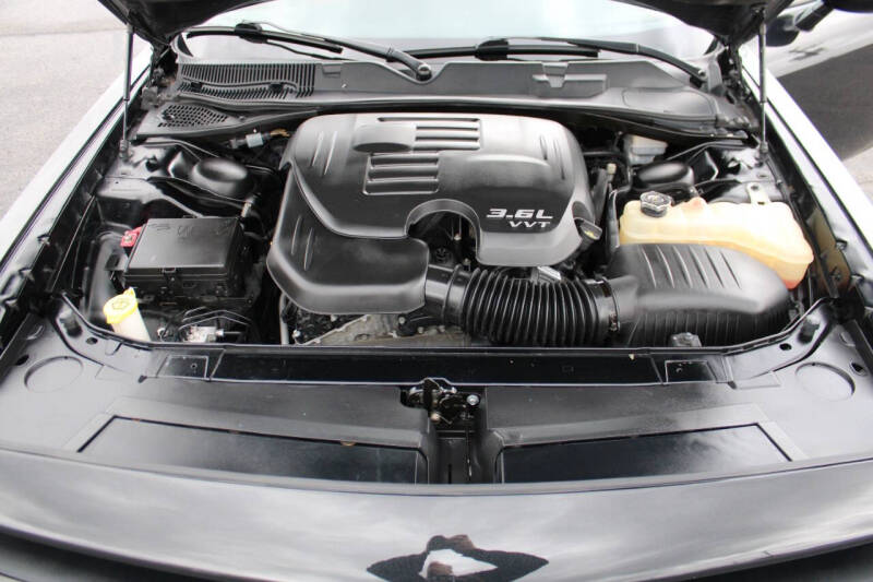 2015 Dodge Challenger SXT Plus