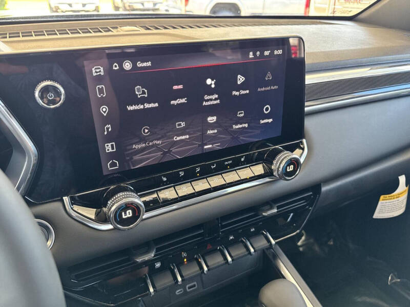 2025 GMC Canyon Elevation