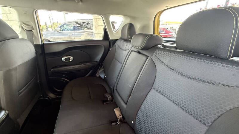 2016 Kia Soul +