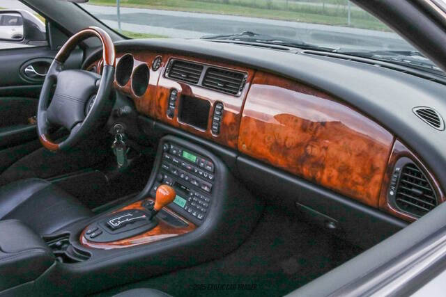 2001 Jaguar XKR