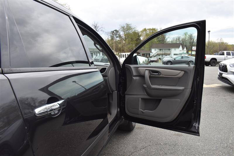 2017 Chevrolet Traverse LS