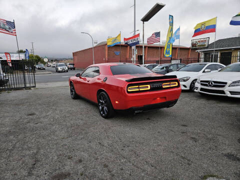 2019 Dodge Challenger SXT