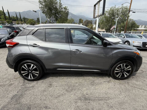 2019 Nissan Kicks SR