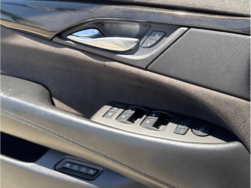 2017 Cadillac Escalade Platinum