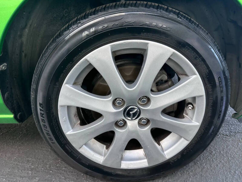 2013 Mazda MAZDA2 Touring