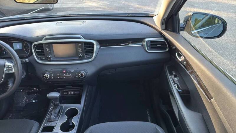 2020 Kia Sorento LX