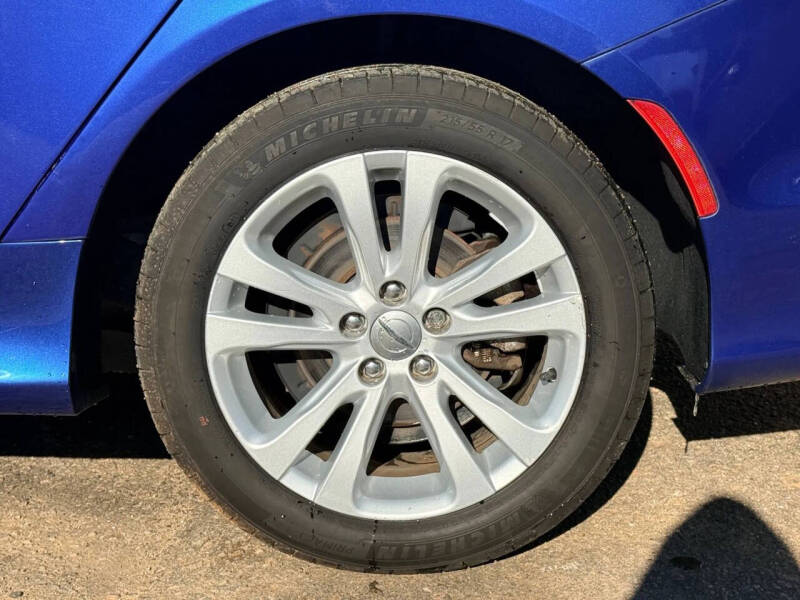 2017 Chrysler 200 Limited Platinum