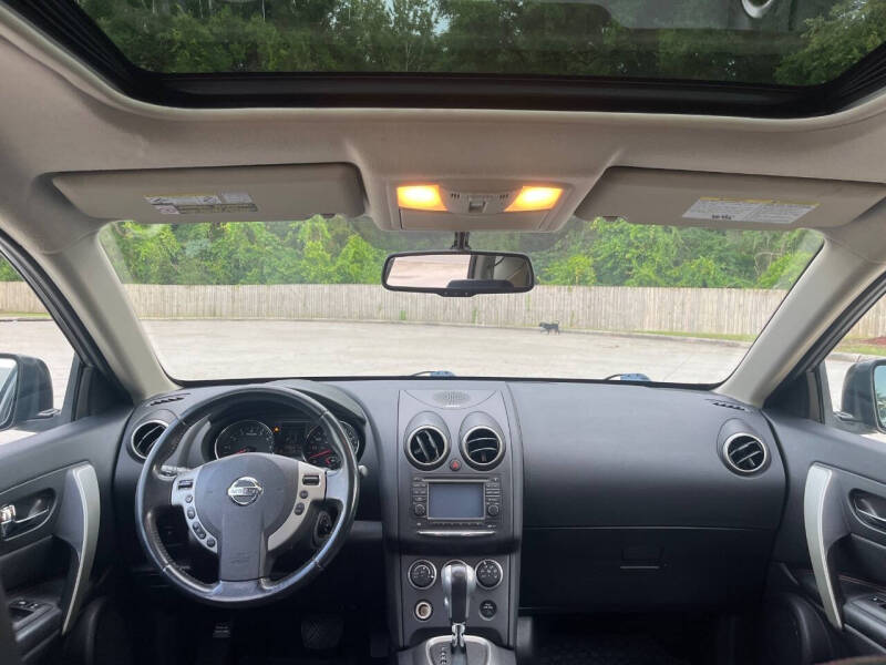 2012 Nissan Rogue SV w/SL Package