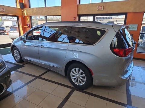 2017 Chrysler Pacifica Touring Plus