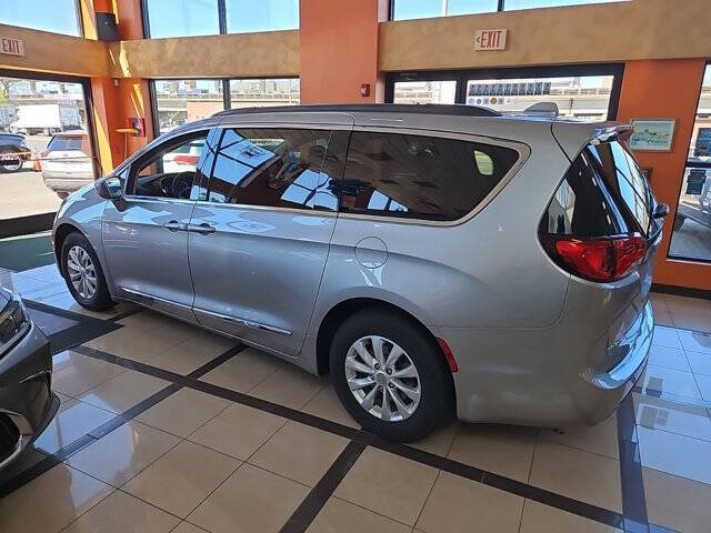 2017 Chrysler Pacifica Touring Plus