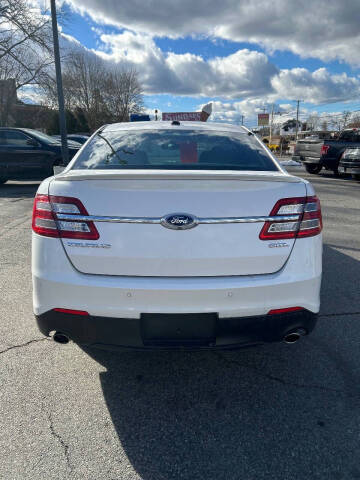 2014 Ford Taurus SEL