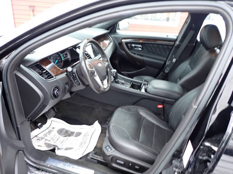 2016 Ford Taurus Limited