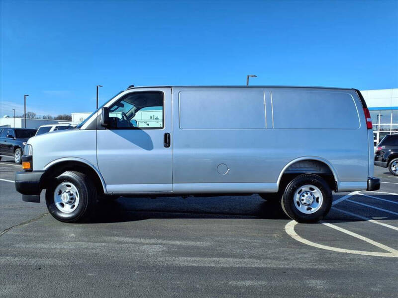 2025 Chevrolet Express 2500
