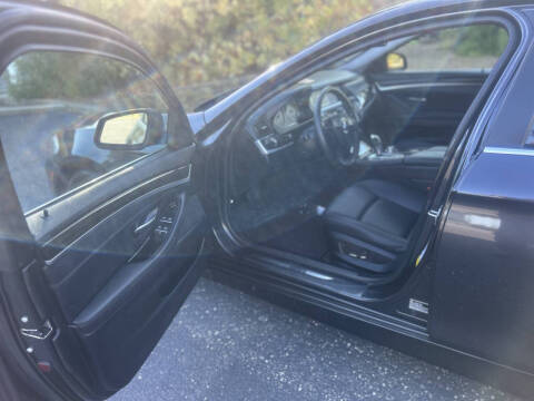 2013 BMW 5 Series 528i