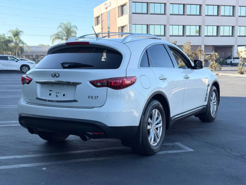 2013 Infiniti FX37