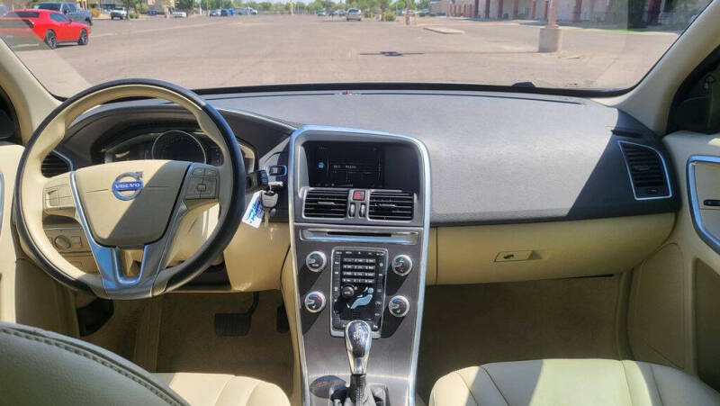 2015 Volvo XC60 T5 Drive-E Premier