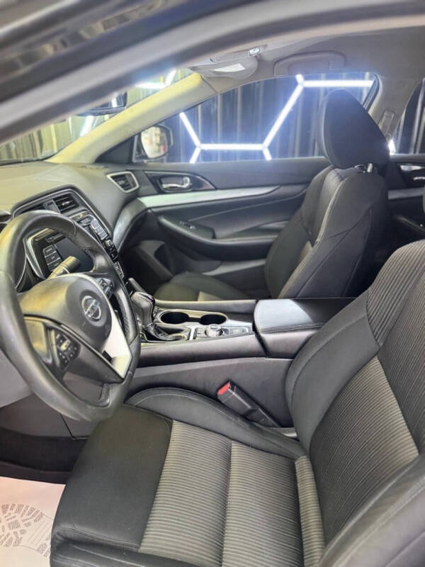 2017 Nissan Maxima