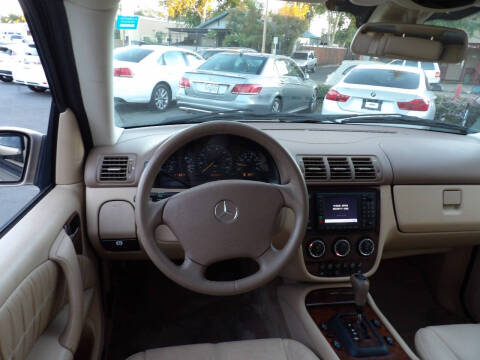 2002 Mercedes-Benz M-Class ML 320